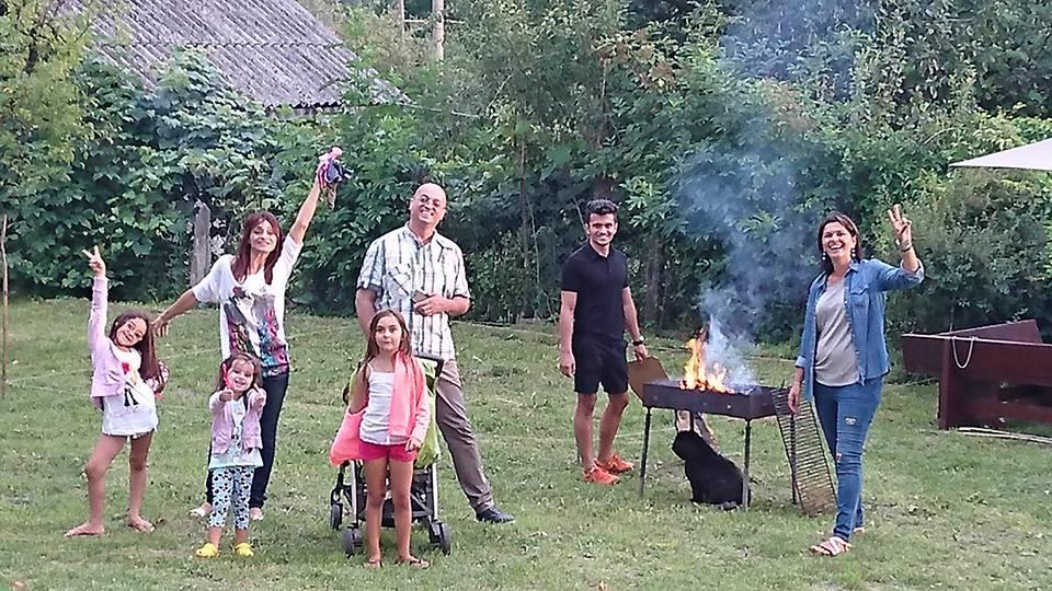 Livada Cu Meri Căpăţîneni-Ungureni Exterior foto